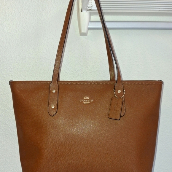 Coach Handbags - Coach Brown Leather Tote Bag